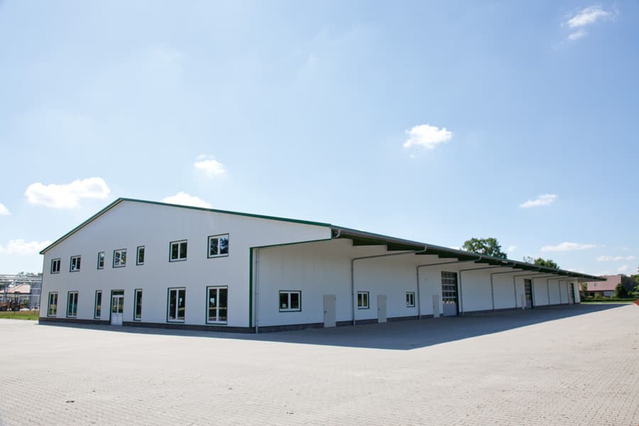 Halle fertig